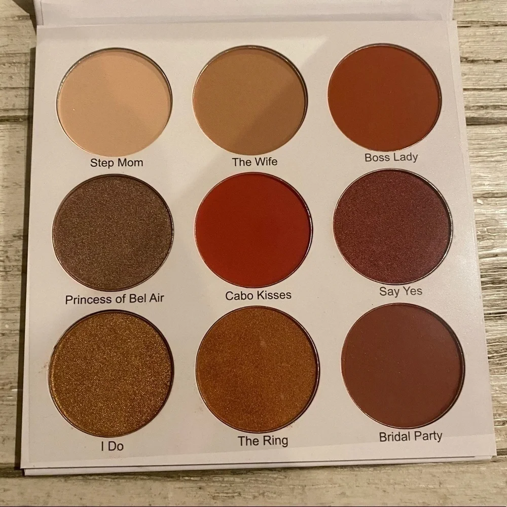 GIVE THEM LALA The Grown Woman Palette Blendable Eyeshadow Shades NEW